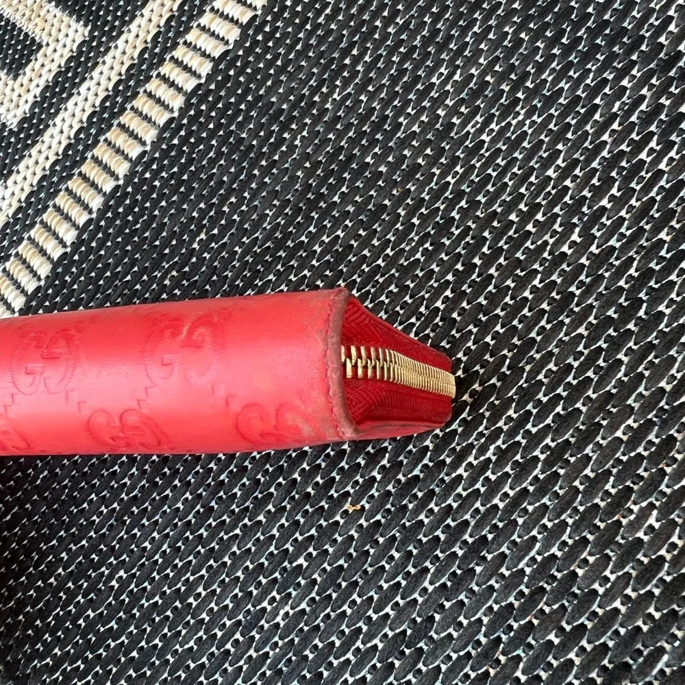 Gucci Red Embossed Leather Wallet - Picture 4 of 11